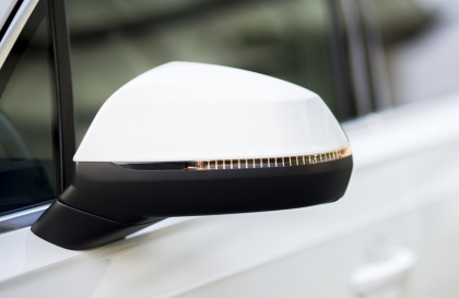 Hỏi về Audi Q7 lỗi gương chỉnh điện và nút start?